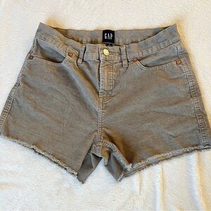 GAP Women's green corduroy Shorts